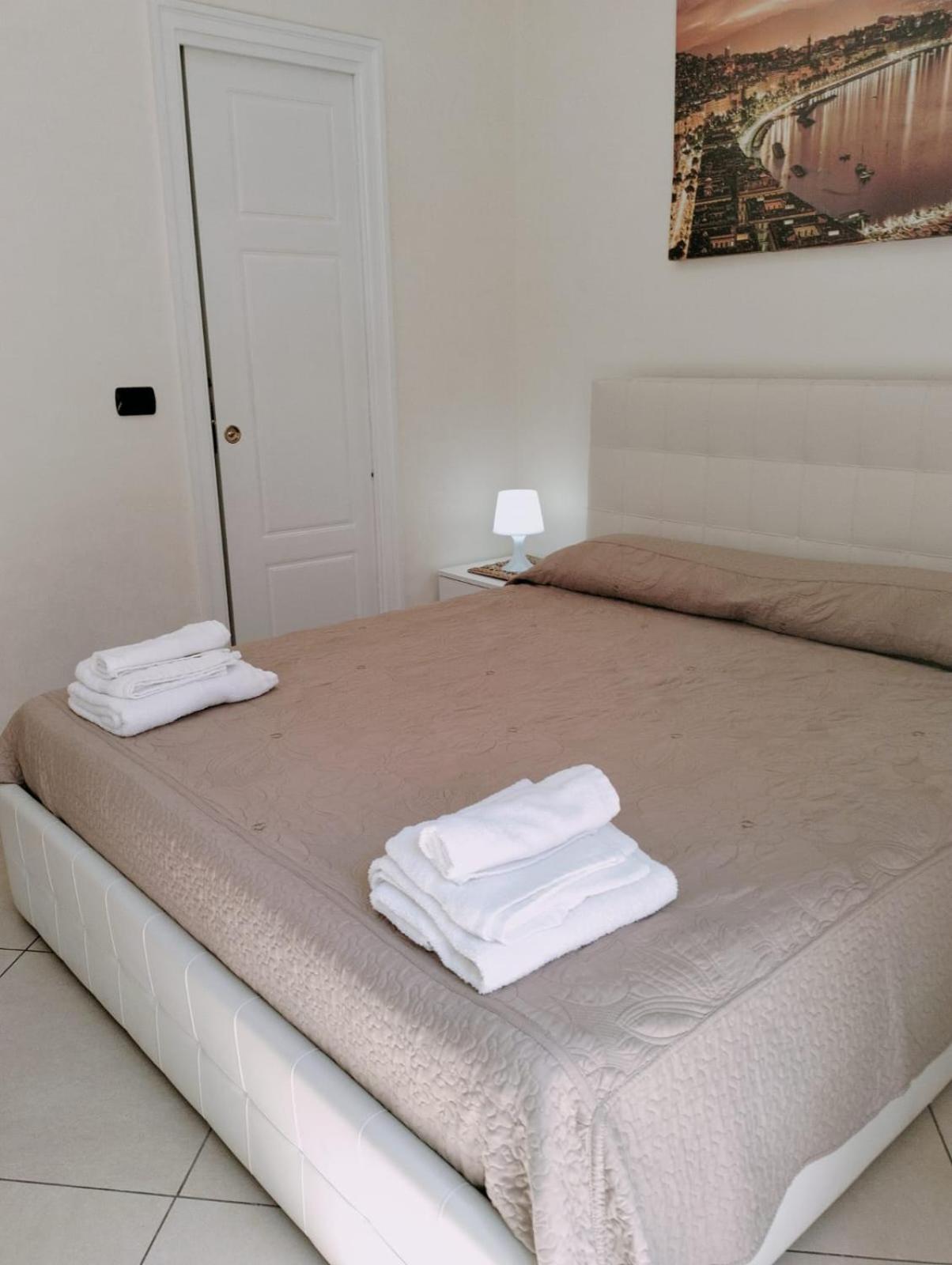 La Dolce Dimora Bed and Breakfast Neapel Rum bild